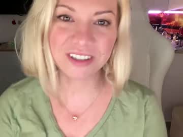 webcam girl kiradivine live cam image #7601641