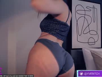 webcam girl _yvie_ live cam image #7923607