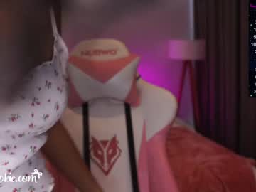 webcam girl trixiecookie live cam image #65642