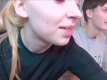 webcam couple williamandmia live cam image #5856470