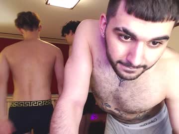 webcam man teddy_mode live cam image #702212