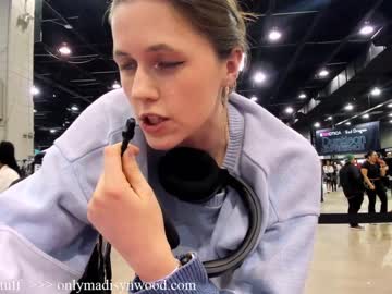 webcam girl madisynwood live cam image #9080341