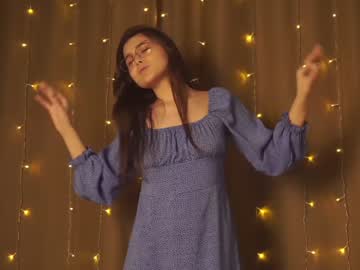 webcam girl helenmoors live cam image #5614524