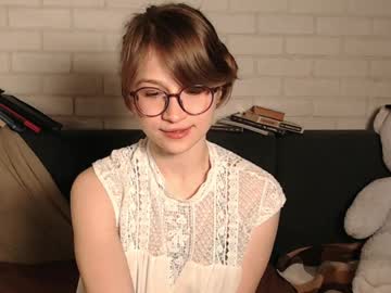 webcam girl mekyy_no_neko live cam image #12741595