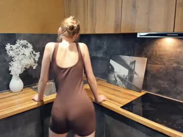 webcam girl shelleyfitt live cam image #11183256