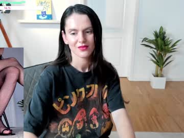 webcam girl legswattitude live cam image #11496350