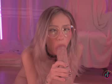 webcam girl soficb live cam image #10371078