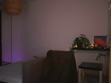 webcam girl pixie_pie live cam image #9226539