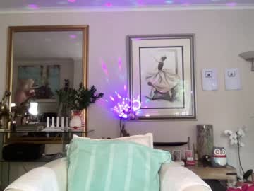 webcam girl gl1tter_barbie live cam image #1032662