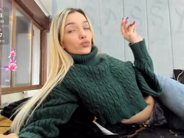 webcam girl sassyt33n live cam image #12268931