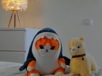 webcam girl uwunikaa live cam image #10271364