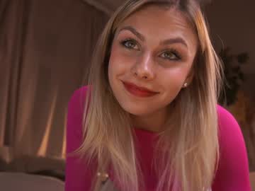 webcam girl darlinechapel live cam image #11205038