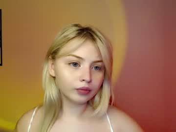 webcam girl shy_blondiee live cam image #5143050