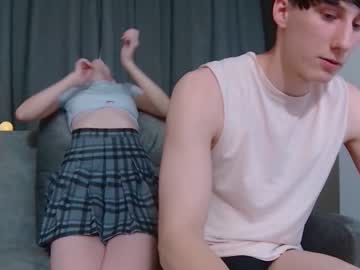 webcam couple williamandmia live cam image #7221339