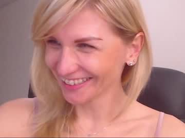 webcam girl lady_ada live cam image #384016