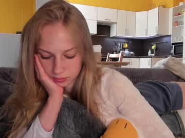 webcam girl magic_couple13 live cam image #9883799