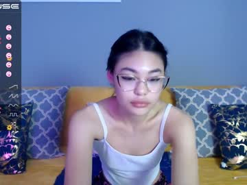 webcam girl little_v1rgin_angel live cam image #2813007