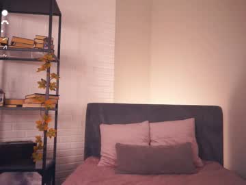 webcam girl rowenahallman live cam image #11909257