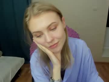 webcam girl phoebepaw live cam image #8128552