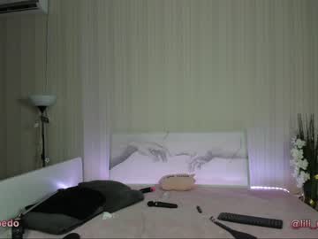 webcam girl lili_and_niki live cam image #2740212