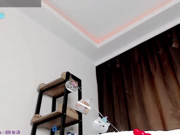 webcam girl xiawa_xo live cam image #2197966
