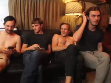 webcam man hollandhousestudios live cam image #4619627