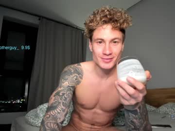 webcam man anotherguyonyourscreen live cam image #2291720