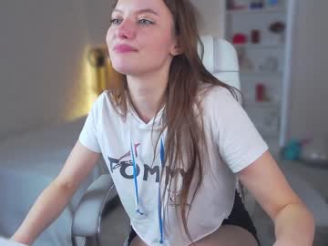 webcam girl pion_white live cam image #2031584