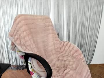 webcam girl 20mellty live cam image #563147