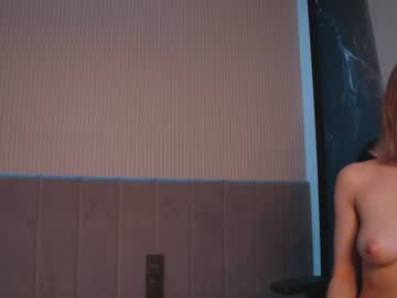 webcam girl angella_kleee live cam image #4467067