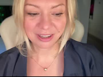 webcam girl kiradivine live cam image #8783917
