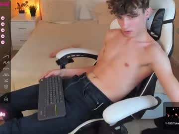 webcam man james_mil live cam image #3987318