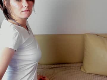 webcam girl hinata_hugo_ live cam image #522634