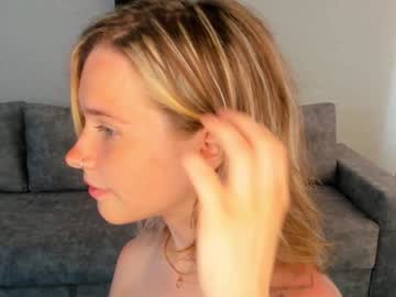webcam girl lynnatlee live cam image #9670508