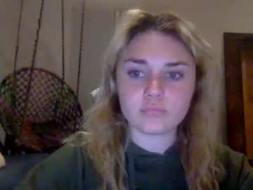 webcam girl cassidyyqueen live cam image #5840591