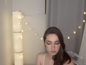 webcam girl silent_chill live cam image #9513500