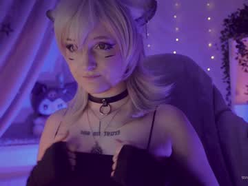 webcam girl vronnier live cam image #12810669
