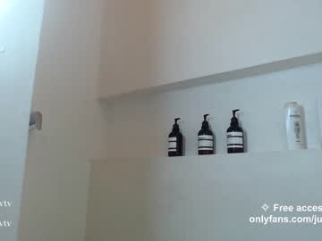 webcam girl jully_lov live cam image #5570177
