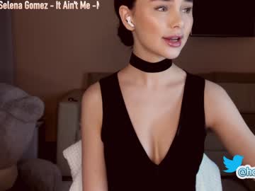 webcam girl hollyextra live cam image #2568679