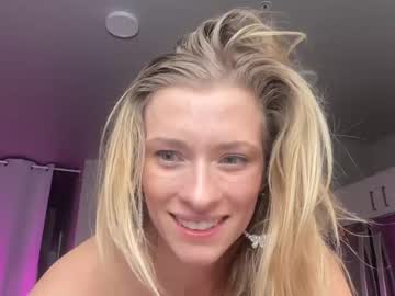 webcam girl saraloverays live cam image #8392525