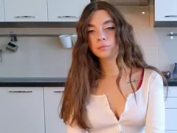 webcam girl philomenagallant live cam image #9407869