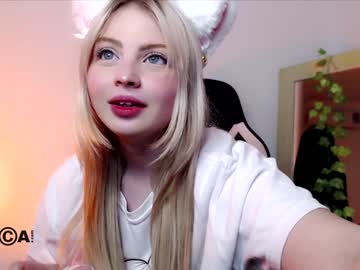webcam girl shy_blondiee live cam image #5016482