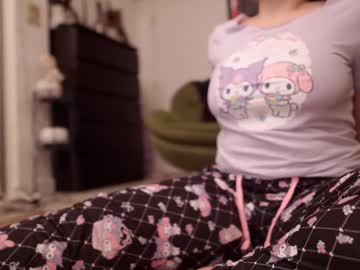webcam girl serareads live cam image #11511795