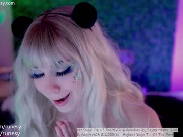 webcam girl runesy live cam image #7156599
