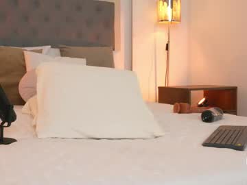 webcam girl victoria__rossi live cam image #12107693