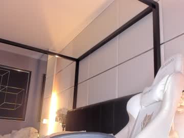 webcam girl lil_mayaa live cam image #2840322