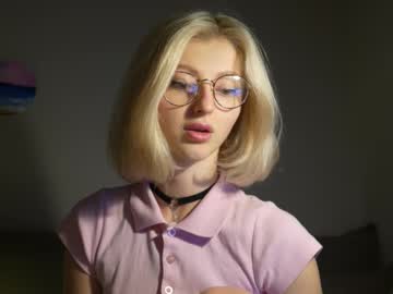 webcam girl yournaughtymiss live cam image #11966371