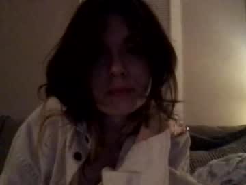 webcam girl cherie_on_top live cam image #3902257