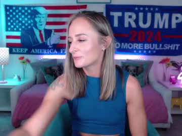 webcam girl holihurricane live cam image #9970274
