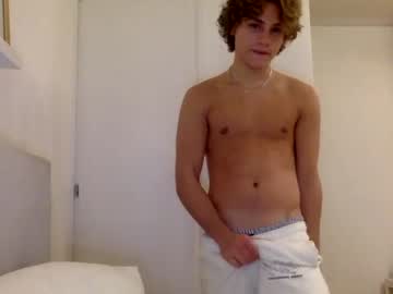 webcam man chaseehutch live cam image #7593448